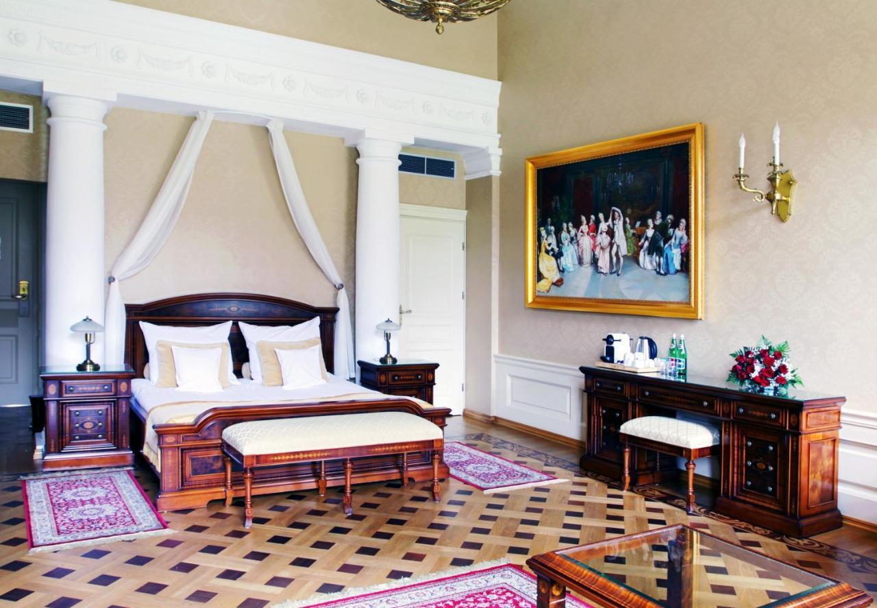 Palac Zelechow Spa & Wellness Екстериор снимка