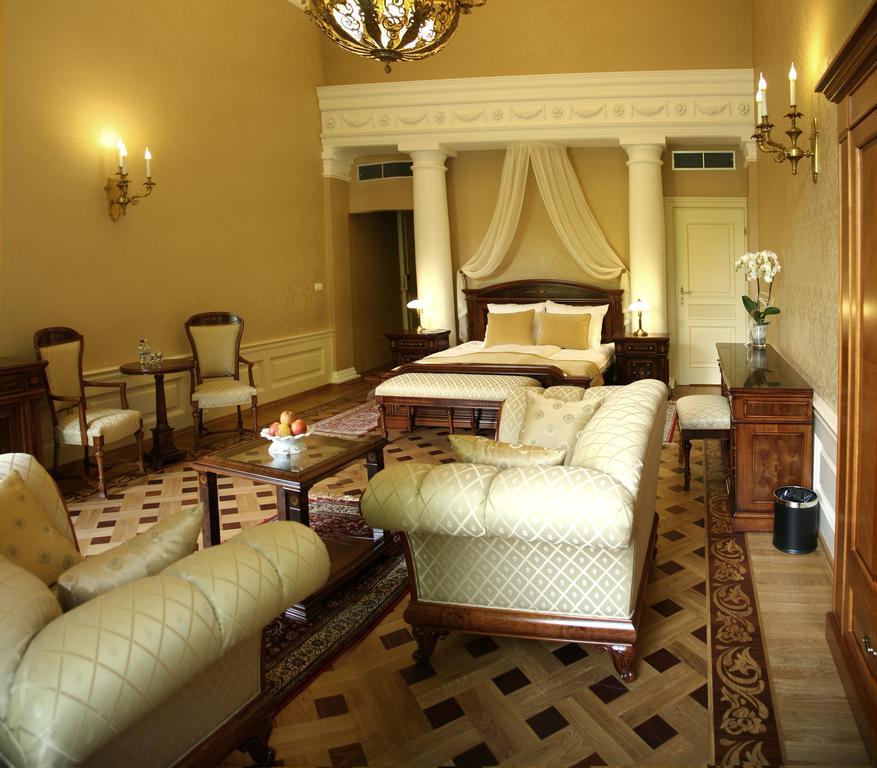 Palac Zelechow Spa & Wellness Екстериор снимка